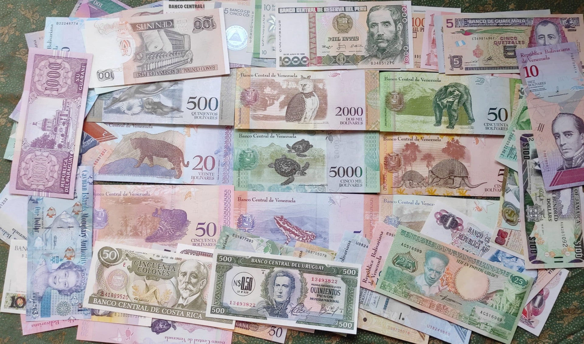 Banknoty Ameryki Południowej x50 każdy inny UNC